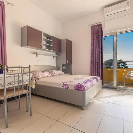 Apartmán Zloic In *