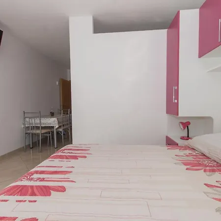 Appartement Zloic In