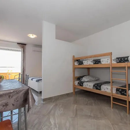 Zloic In Appartement