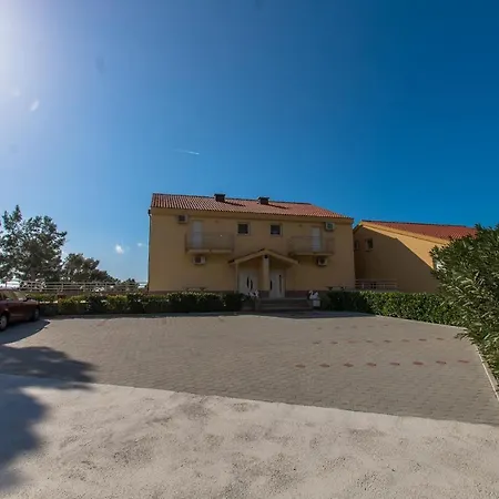 Apartmán Zloic In *