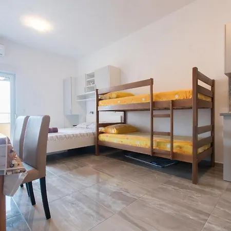Apartmán Zloic In *